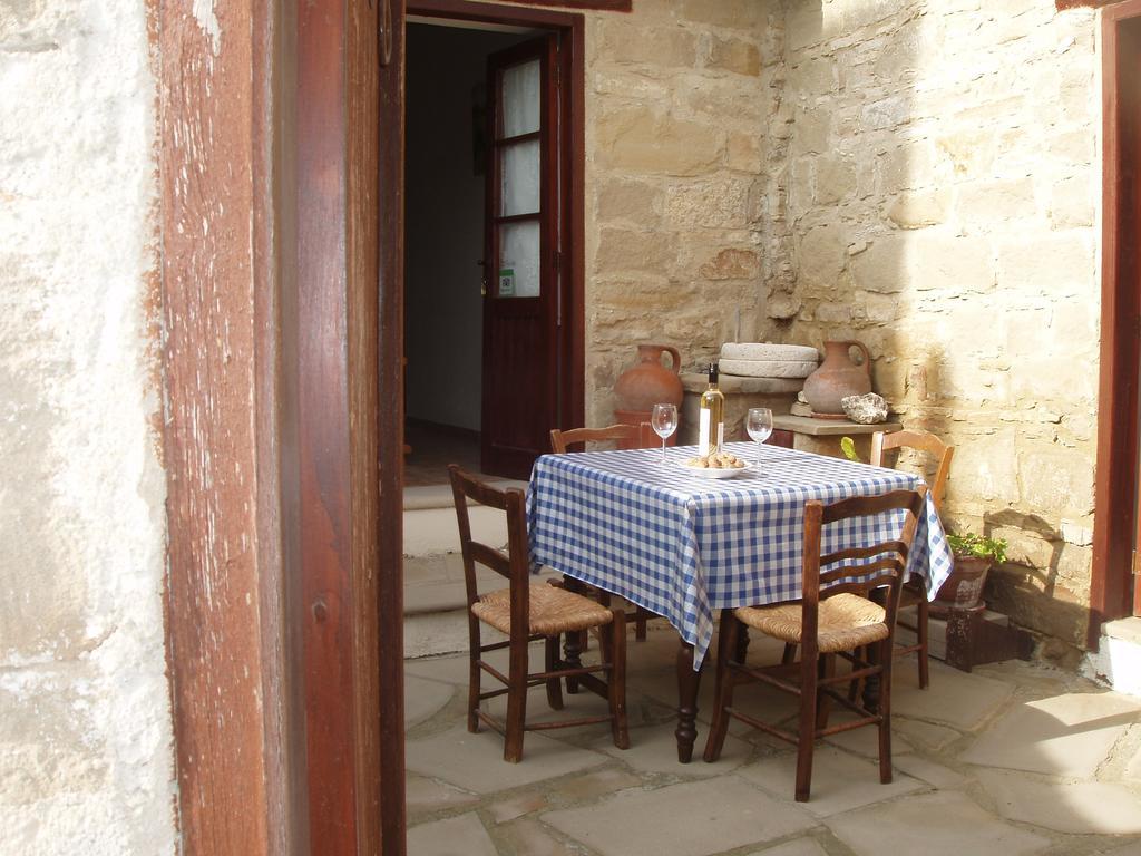 Niovi House Apartment Tochni Exterior photo